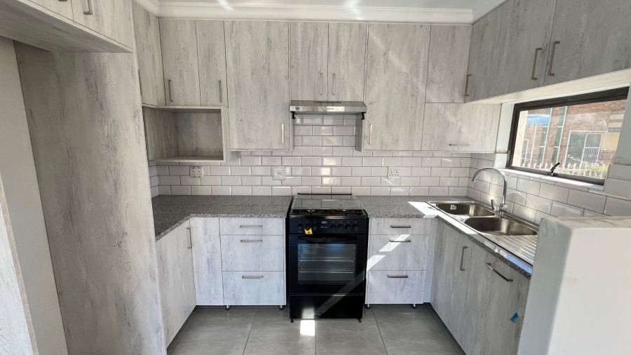 To Let 1 Bedroom Property for Rent in Langenhovenpark Free State